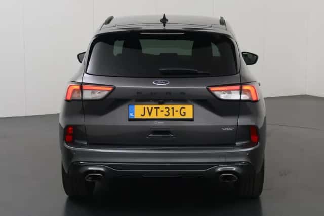 Ford Kuga (2023) thumbnail 4