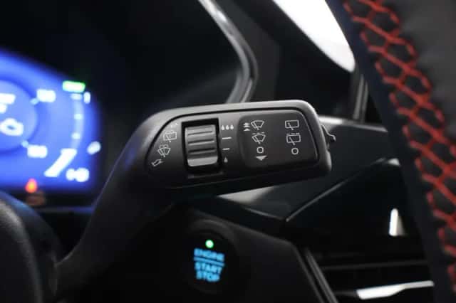 Ford Kuga (2023) thumbnail 32