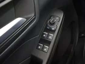Ford Kuga (2023) thumbnail 37