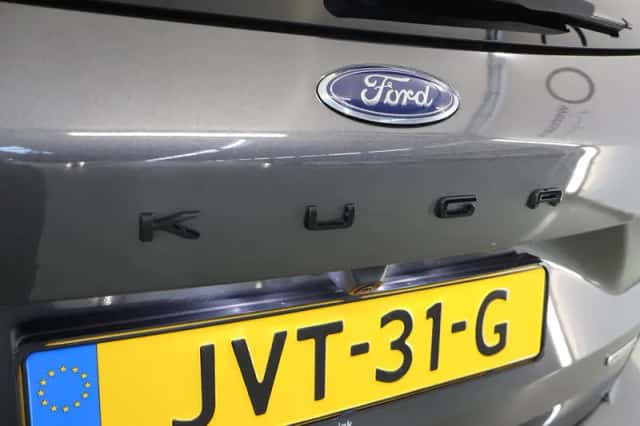 Ford Kuga (2023) thumbnail 41