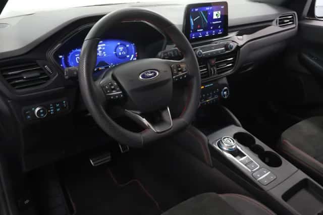 Ford Kuga (2023) thumbnail 7