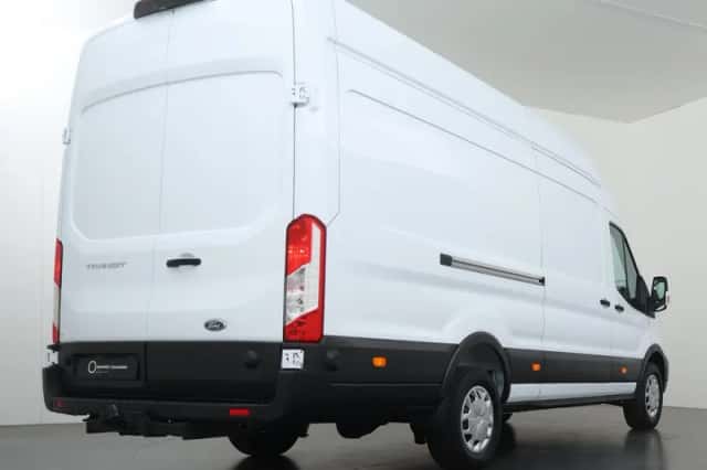 Ford Transit (2024) thumbnail 2