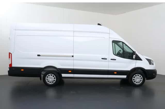 Ford Transit (2024) thumbnail 6