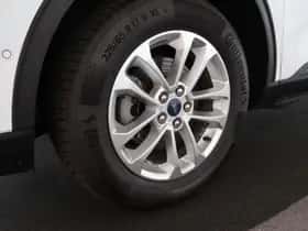 Ford Kuga (2022) thumbnail 32