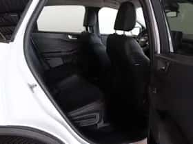 Ford Kuga (2022) thumbnail 8