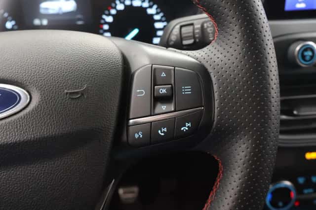 Ford Focus (2022) thumbnail 30