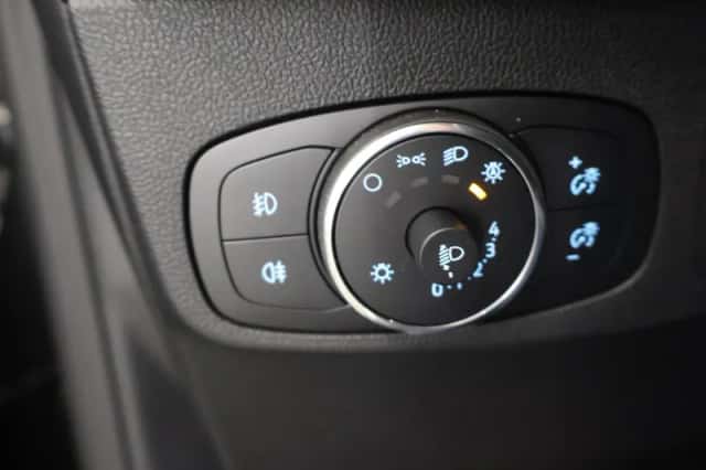 Ford Focus (2022) thumbnail 33