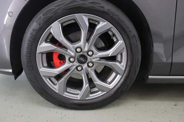 Ford Focus (2022) thumbnail 39