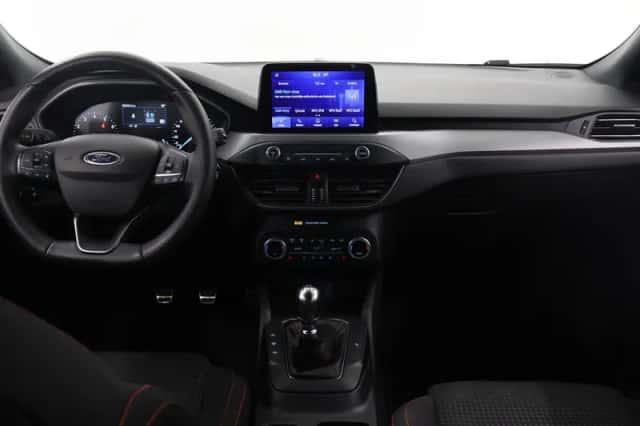 Ford Focus (2022) thumbnail 8