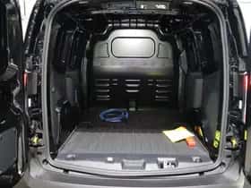Ford E-Transit Courier (2026) thumbnail 9
