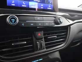 Ford Kuga (2022) thumbnail 21