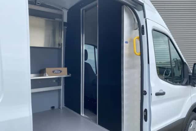 Ford E-Transit (2026) thumbnail 16