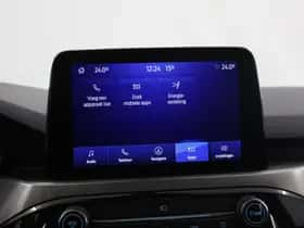 Ford Kuga (2022) thumbnail 17