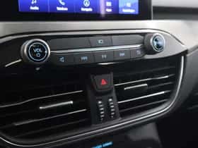 Ford Kuga (2022) thumbnail 21