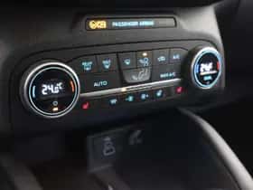 Ford Kuga (2022) thumbnail 22