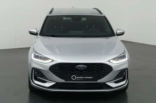 Ford Focus (2023) thumbnail 3