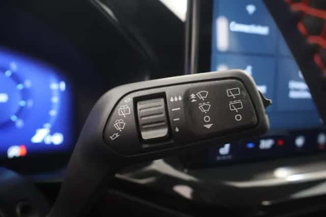 Ford Focus (2023) thumbnail 30