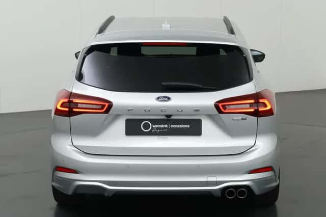 Ford Focus (2023) thumbnail 4