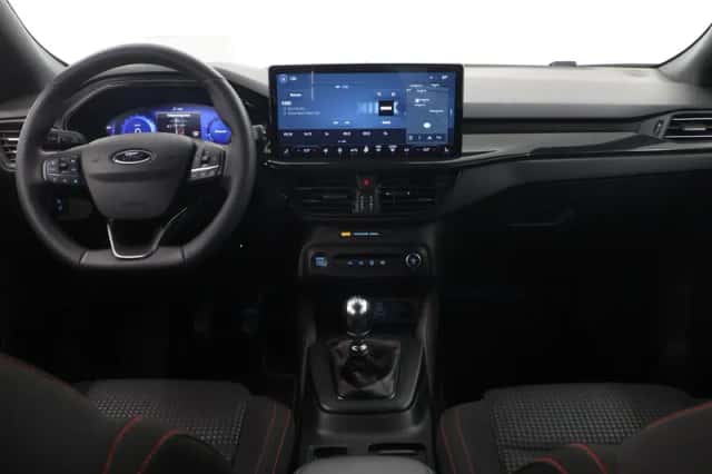 Ford Focus (2023) thumbnail 8
