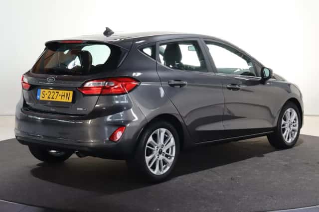 Ford Fiesta (2023) thumbnail 2