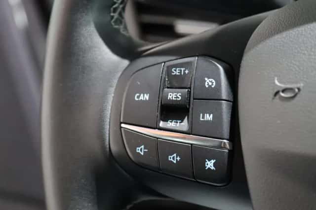Ford Fiesta (2023) thumbnail 13