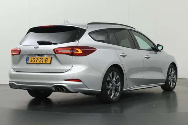 Ford Focus (2024) thumbnail 2