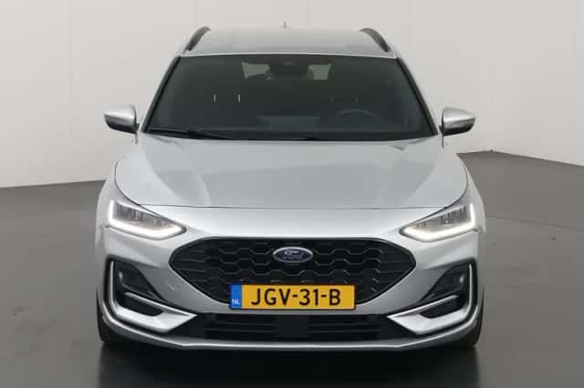 Ford Focus (2024) thumbnail 3