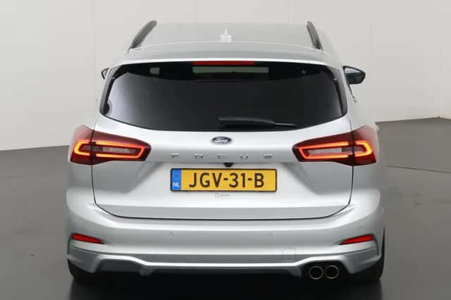 Ford Focus (2024) thumbnail 4