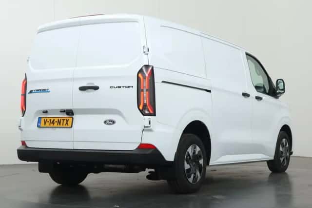 Ford E-Transit Custom (2025) thumbnail 2