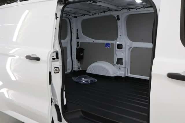 Ford E-Transit Custom (2025) thumbnail 31