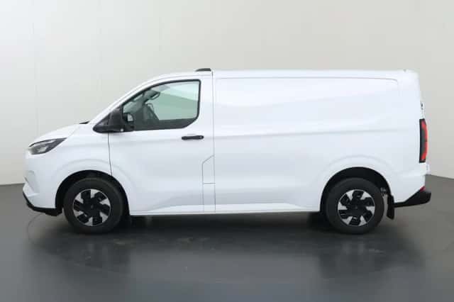 Ford E-Transit Custom (2025) thumbnail 5