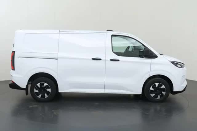Ford E-Transit Custom (2025) thumbnail 6