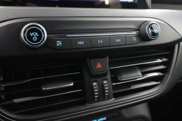 Ford Focus (2023) thumbnail 19