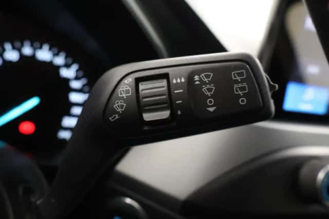 Ford Focus (2023) thumbnail 30