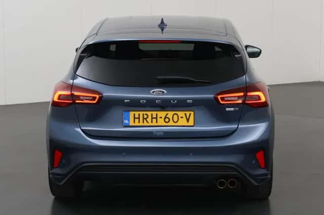 Ford Focus (2023) thumbnail 4