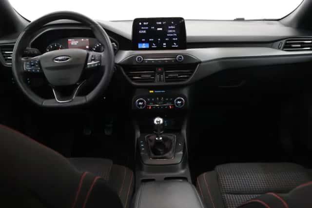 Ford Focus (2023) thumbnail 8