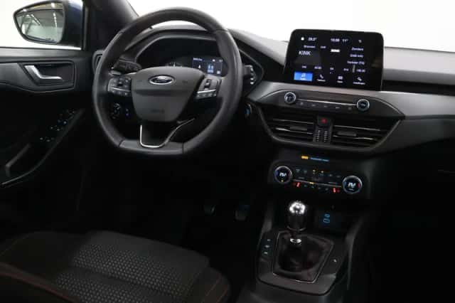 Ford Focus (2023) thumbnail 9