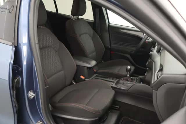 Ford Focus (2023) thumbnail 10