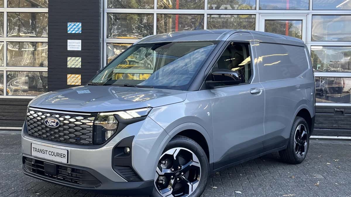 Ford E-Transit Courier (2025) — foto 1