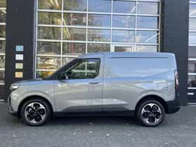 Ford E-Transit Courier (2025) thumbnail 2