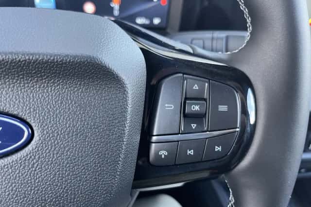 Ford E-Transit Courier (2026) thumbnail 22