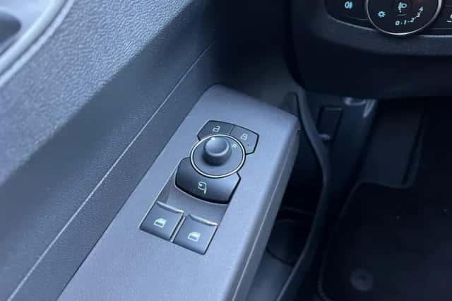 Ford E-Transit Courier (2026) thumbnail 26