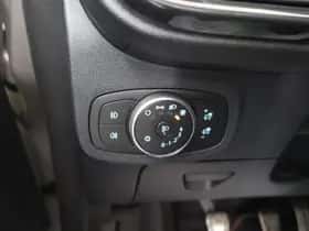 Ford Fiesta (2021) thumbnail 32