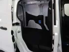 Ford E-Transit Courier (2026) thumbnail 8