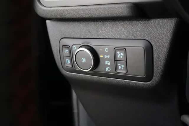 Ford Kuga (2025) thumbnail 35