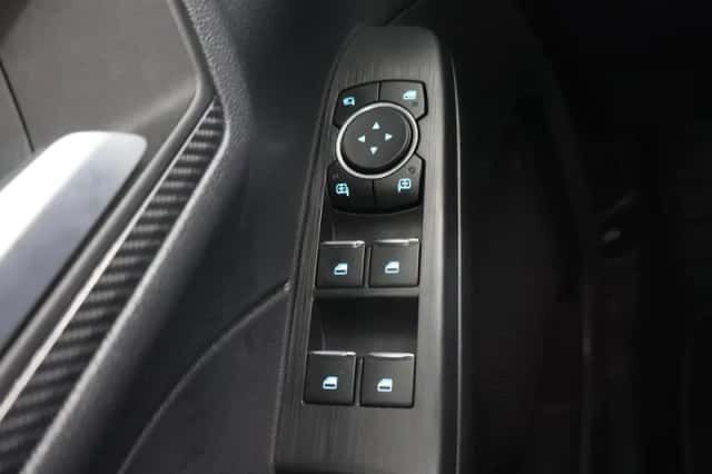 Ford Kuga (2025) thumbnail 38