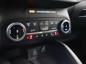 Ford Kuga (2024) thumbnail 26