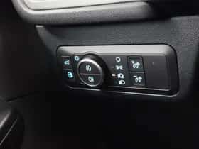 Ford Kuga (2024) thumbnail 37