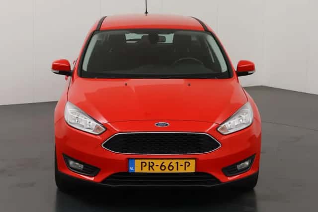 Ford Focus (2017) thumbnail 3