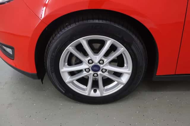 Ford Focus (2017) thumbnail 38